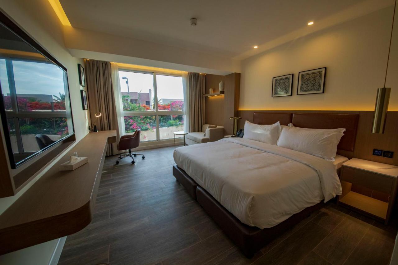 Luxotel Aqaba Beach Resort & Spa Only 15 Years Plus ภายนอก รูปภาพ