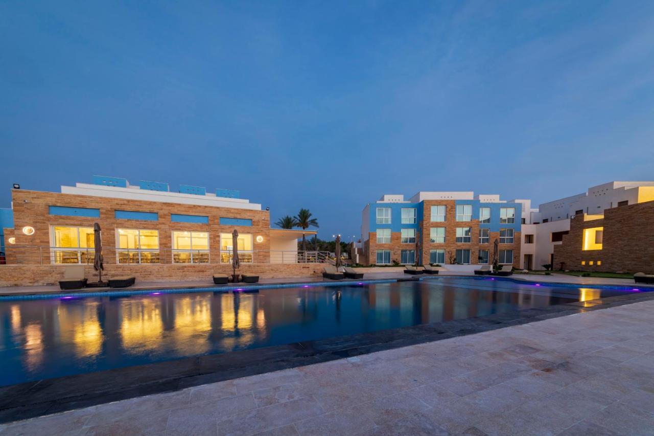 Luxotel Aqaba Beach Resort & Spa Only 15 Years Plus ภายนอก รูปภาพ