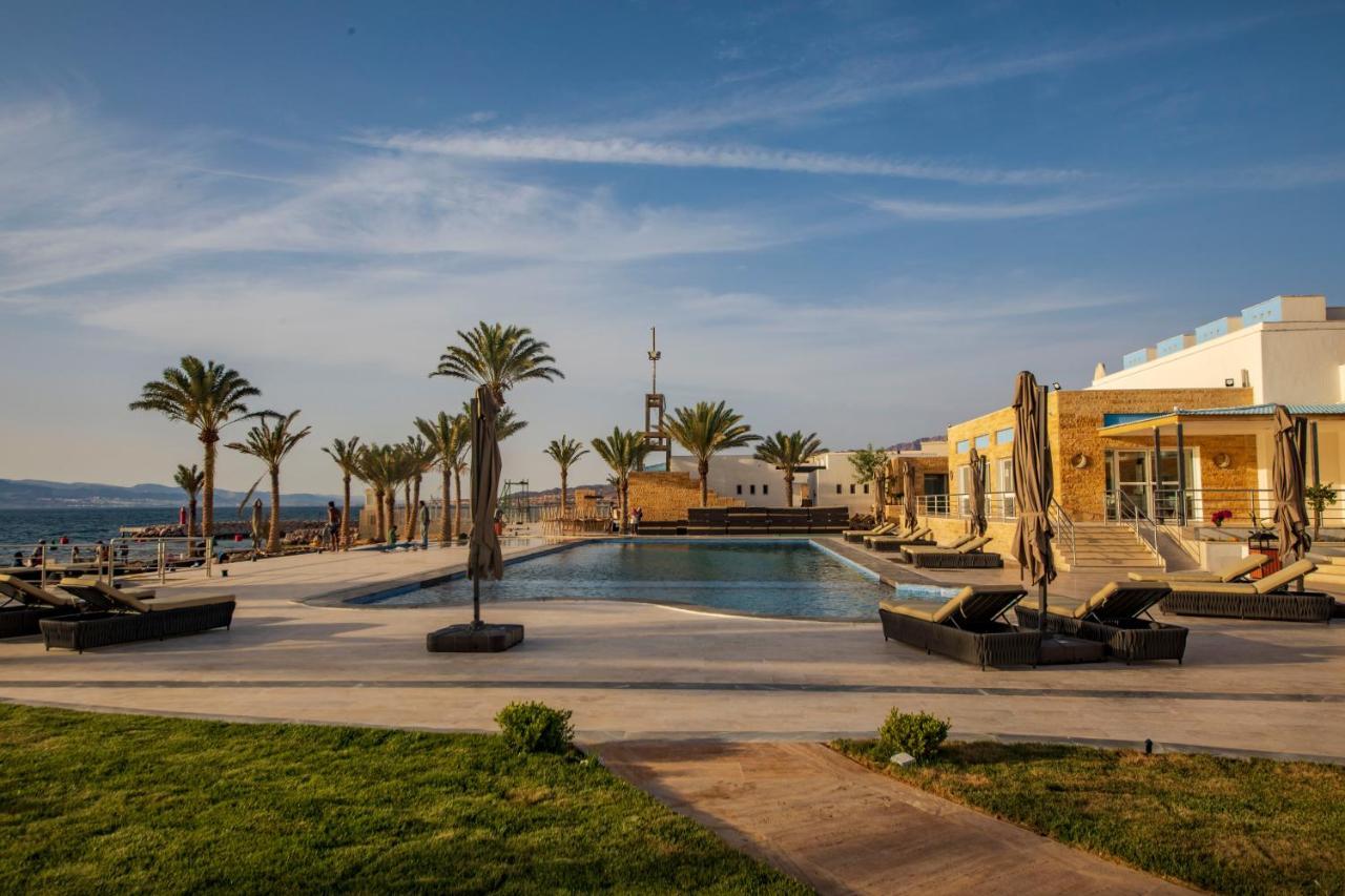 Luxotel Aqaba Beach Resort & Spa Only 15 Years Plus ภายนอก รูปภาพ