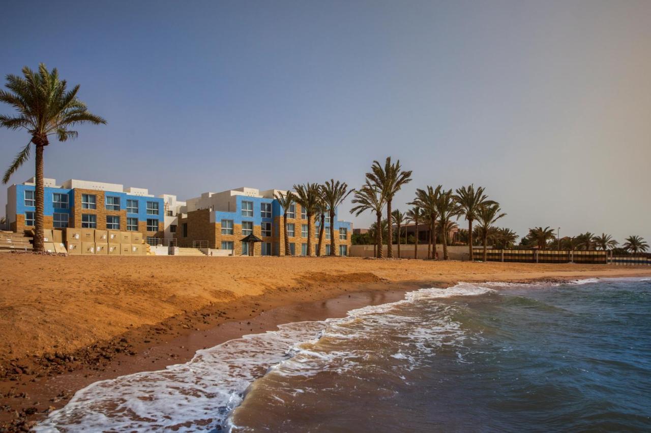 Luxotel Aqaba Beach Resort & Spa Only 15 Years Plus ภายนอก รูปภาพ