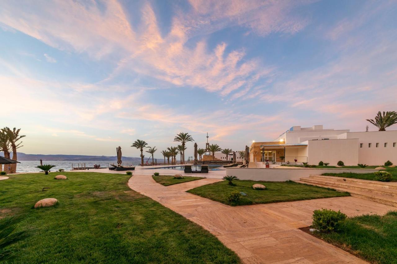 Luxotel Aqaba Beach Resort & Spa Only 15 Years Plus ภายนอก รูปภาพ
