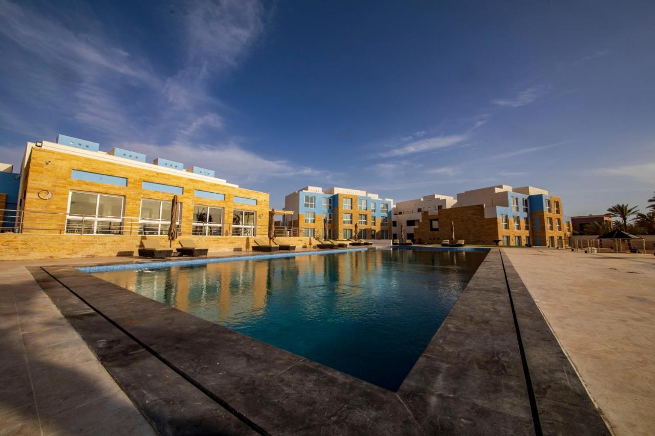 Luxotel Aqaba Beach Resort & Spa Only 15 Years Plus ภายนอก รูปภาพ