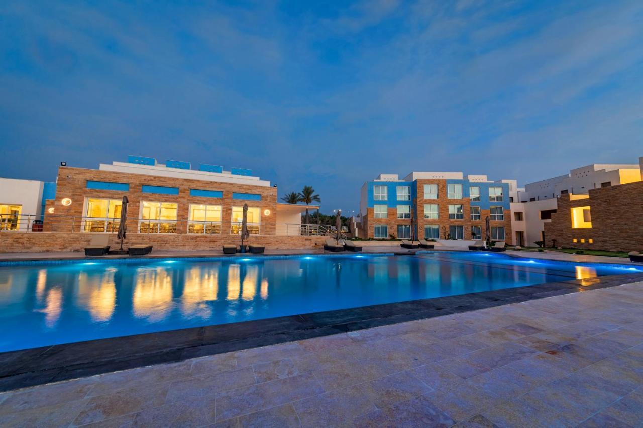 Luxotel Aqaba Beach Resort & Spa Only 15 Years Plus ภายนอก รูปภาพ