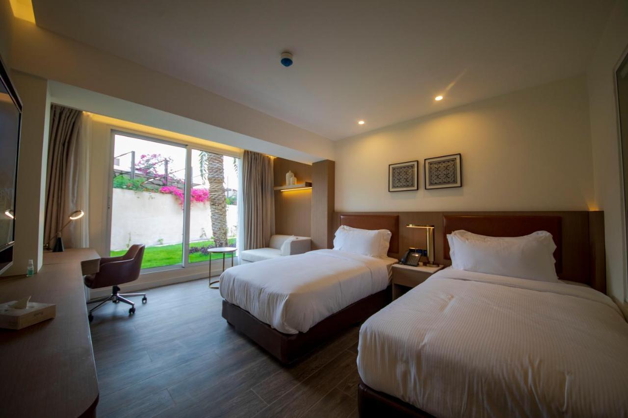 Luxotel Aqaba Beach Resort & Spa Only 15 Years Plus ภายนอก รูปภาพ
