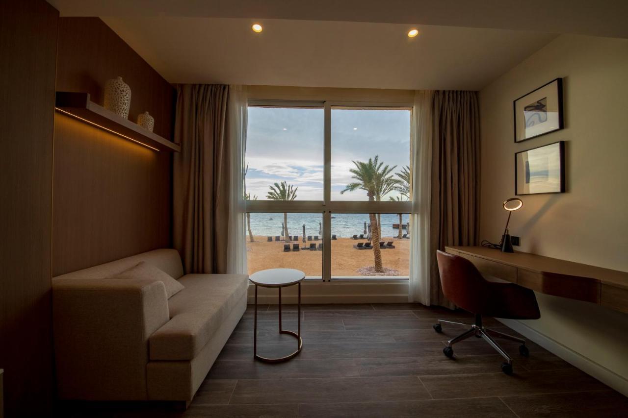 Luxotel Aqaba Beach Resort & Spa Only 15 Years Plus ภายนอก รูปภาพ