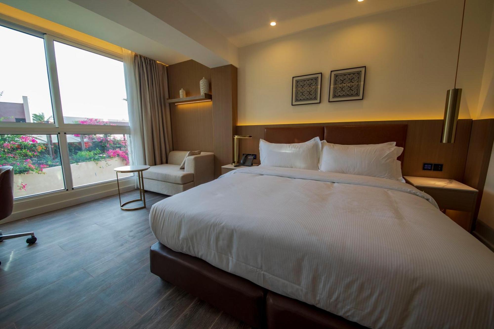Luxotel Aqaba Beach Resort & Spa Only 15 Years Plus ภายนอก รูปภาพ